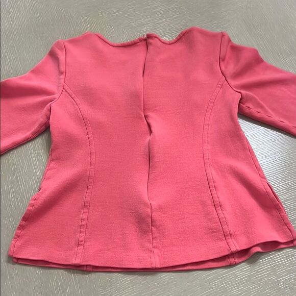 St John Coral Elegant Ruffle Top 10 - Picture 7 of 7